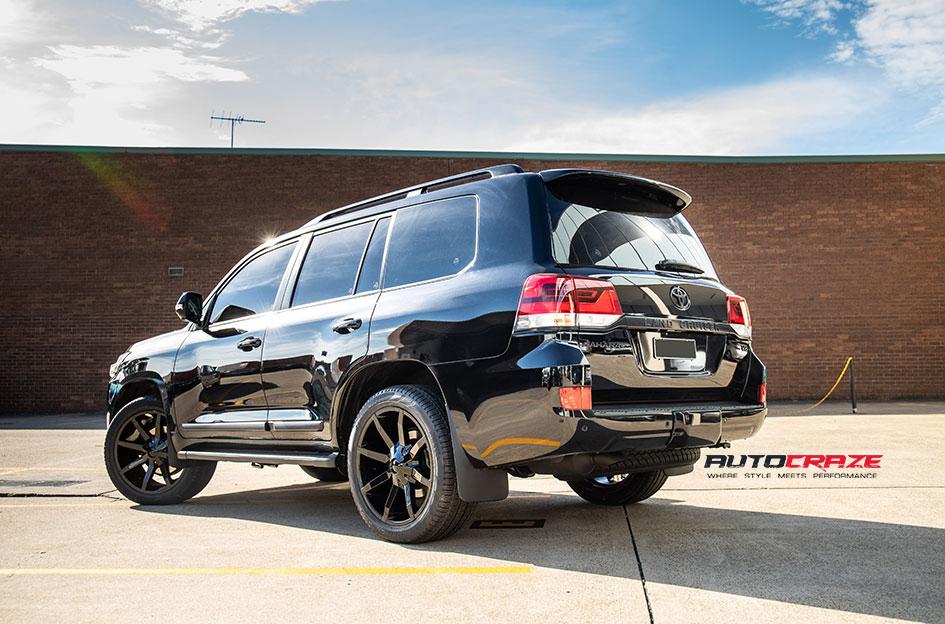 TOYOTA LANDCRUSIER SLIDE GLOSS BLACK